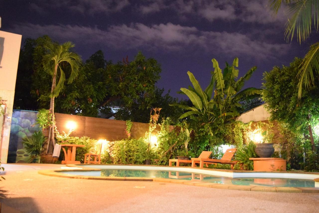Отель Chiangmai Bupatara Чиангмай Экстерьер фото